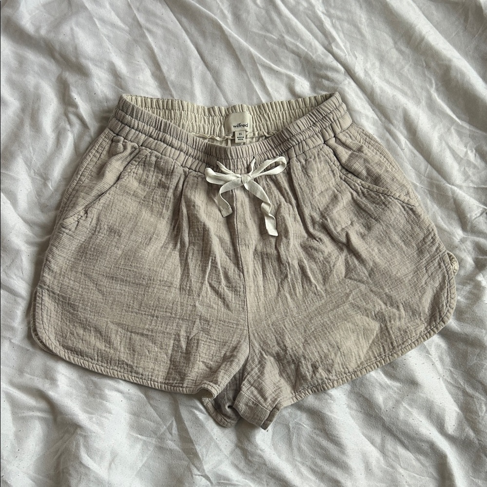 Aritzia Wilfred Shorts